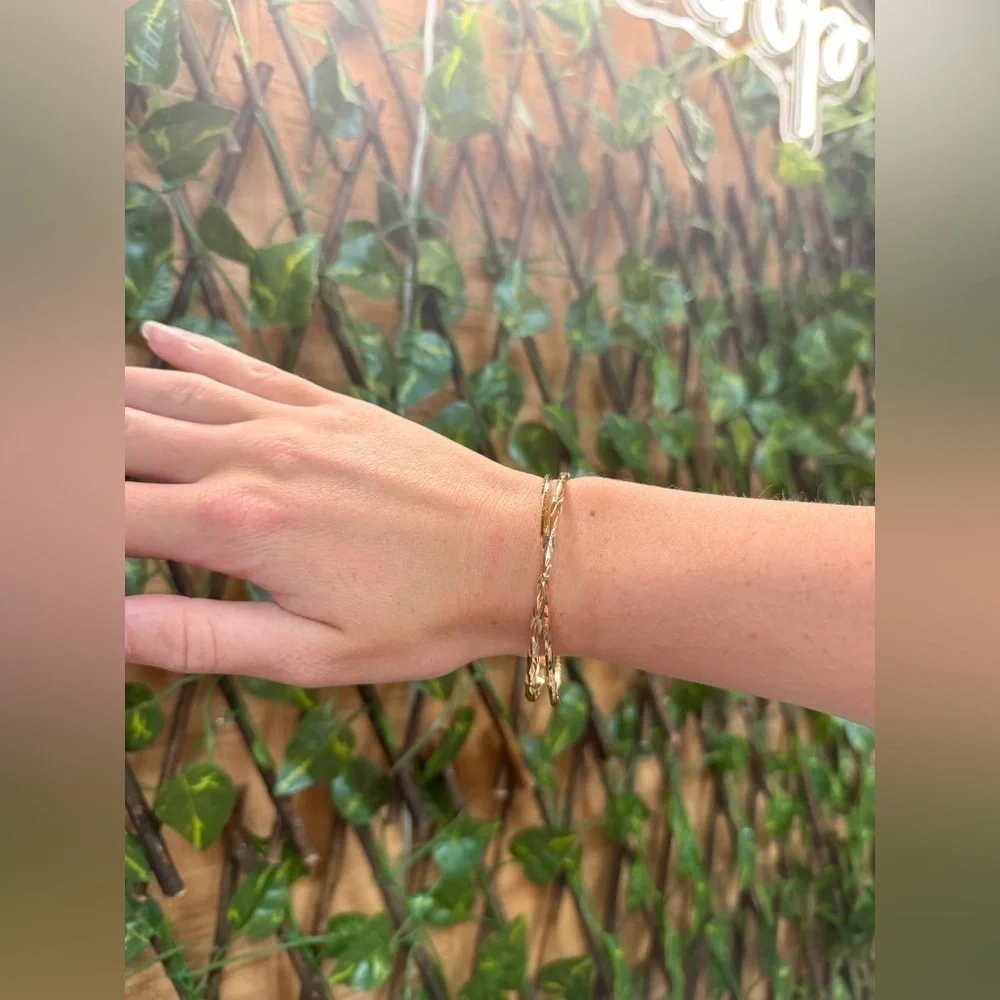 Everyday Wear Metal Bangle Bracelet- Gold